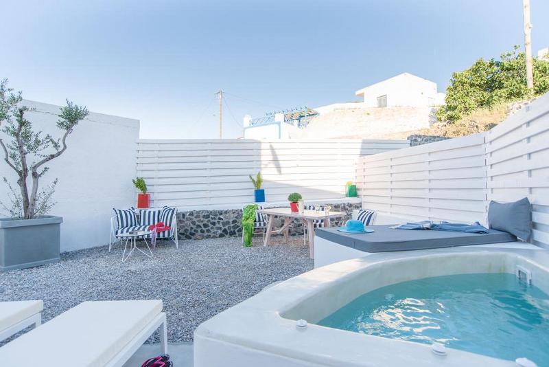 Hotel Lagadi Suites By K&k