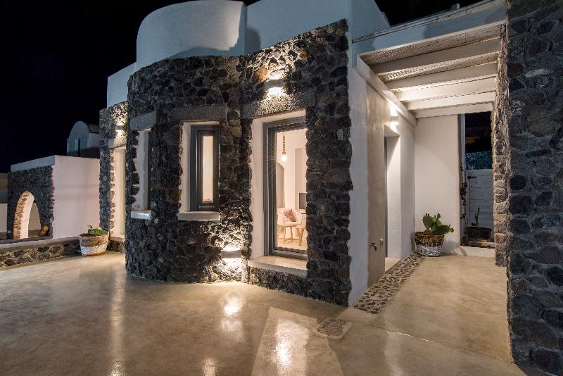 Hotel Lagadi Suites By K&k