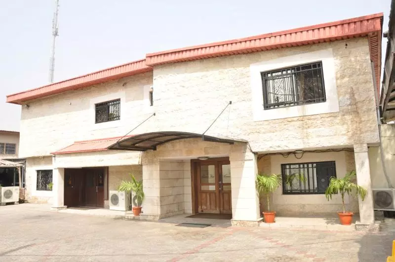 هتل Lamia Inn