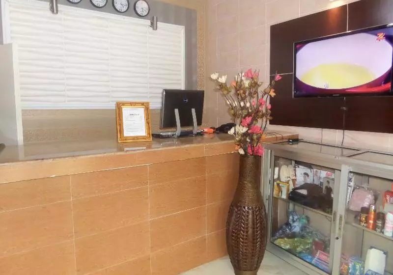 هتل Ocean Breeze Suites