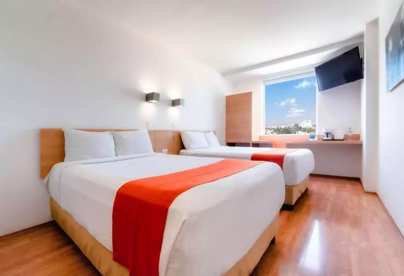 ホテル Sleep Inn Leon Antares