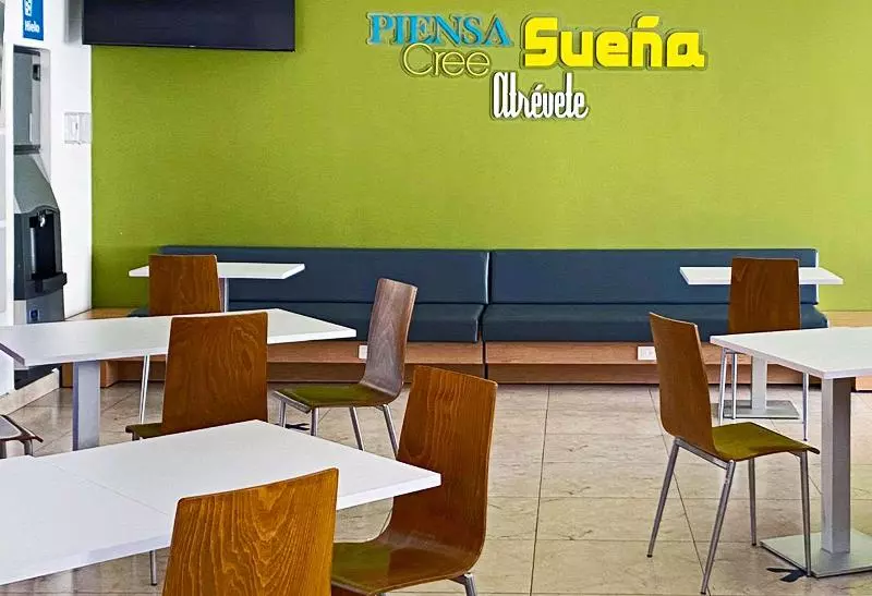 ホテル Sleep Inn Leon Antares