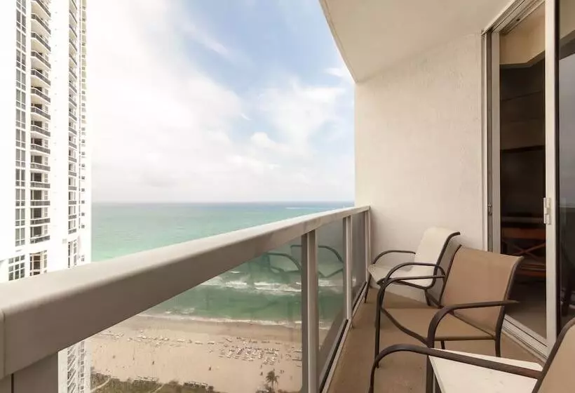 هتل Private Ocean Condos At Trump Sunny Isles