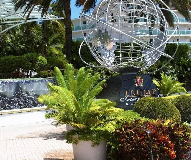 هتل Private Ocean Condos At Trump Sunny Isles