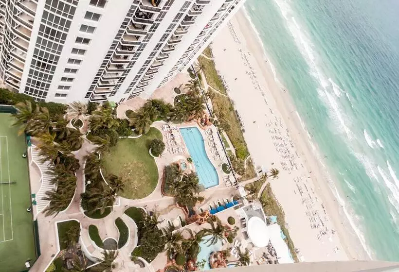 هتل Private Ocean Condos At Trump Sunny Isles