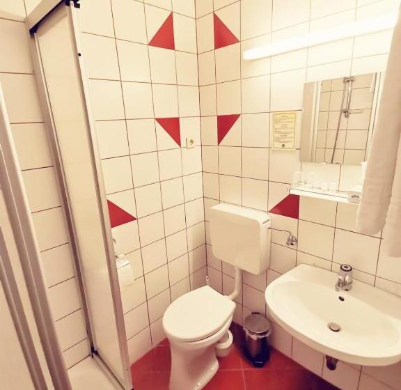 ホテル Landgasthof Stranachwirt