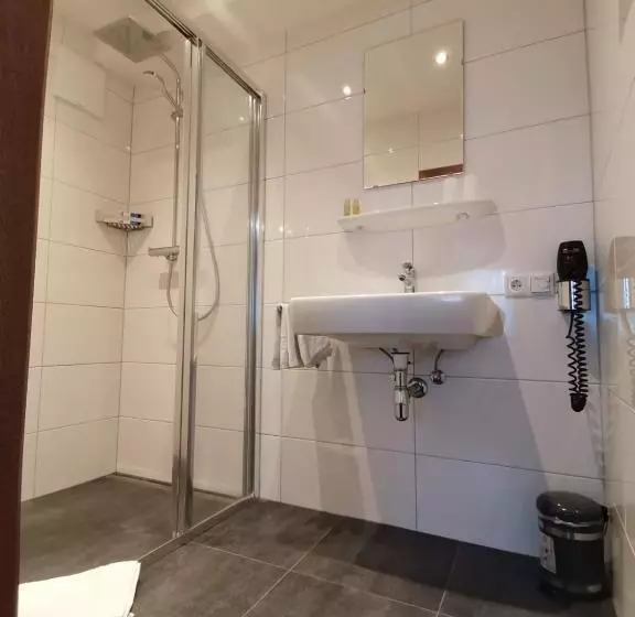 Hotelli Landgasthof Stranachwirt