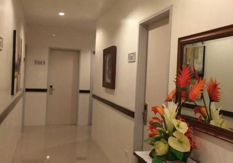 Urban Manor Hotel Annex