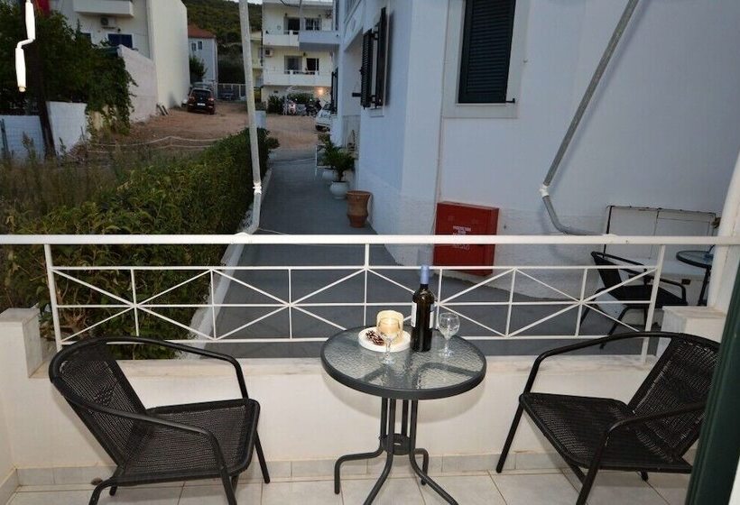 Koukounari Apartments