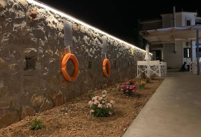 Koukounari Apartments