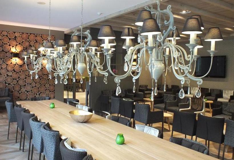 استراحتگاه Vayamundo Houffalize