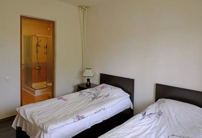 تختخواب و صبحانه Chez Yvette