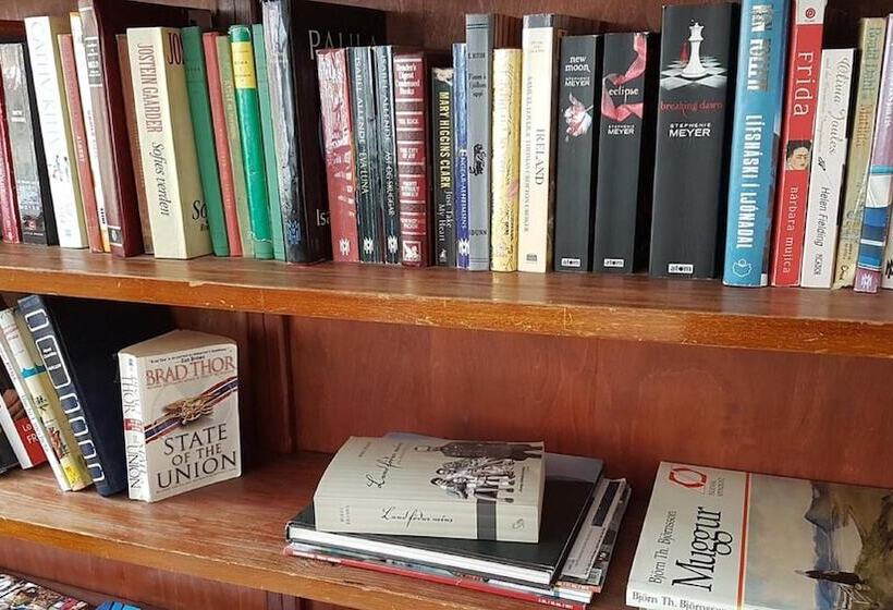 تختخواب و صبحانه Harbour Inn  Guesthouse