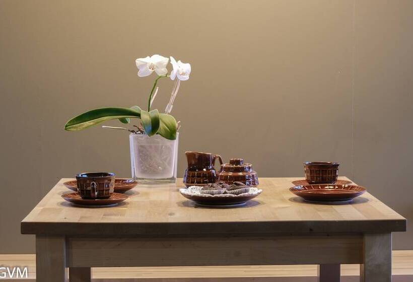 تختخواب و صبحانه Harbour Inn  Guesthouse