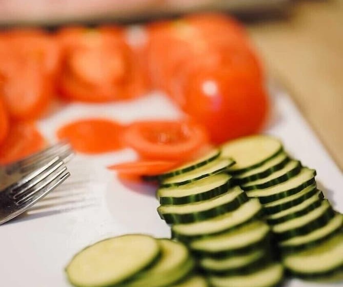 تختخواب و صبحانه Milk Factory