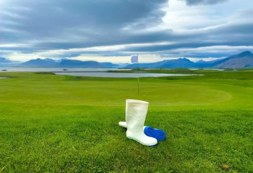 تختخواب و صبحانه Milk Factory