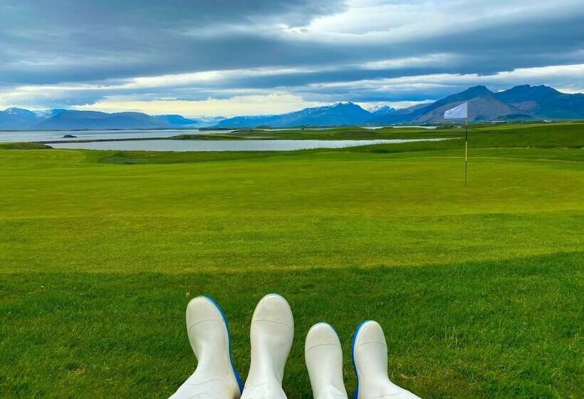 تختخواب و صبحانه Milk Factory