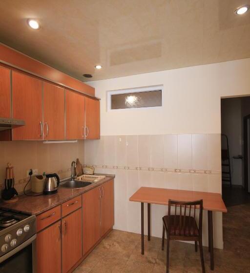 Center Hostel And Tours