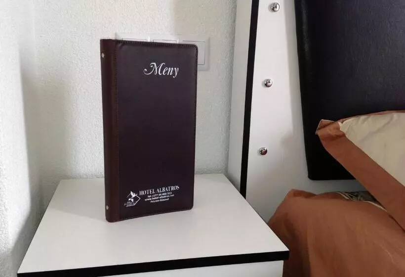 هتل Albatros