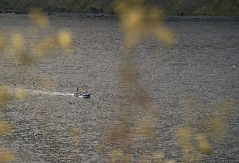 هتل Fisherman Guesthouse Sudureyri