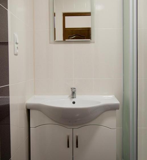 هتل Hin Yerevantsi