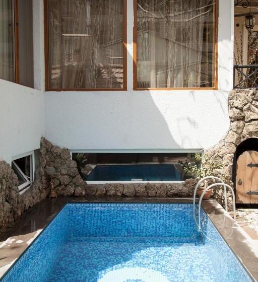 هتل Hin Yerevantsi