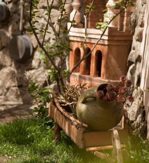 هتل Hin Yerevantsi