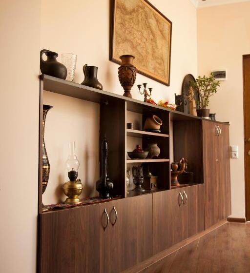 هتل Hin Yerevantsi