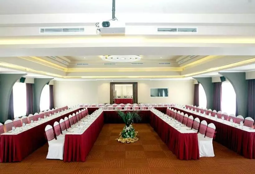 هتل Novo Turismo Resort & Spa