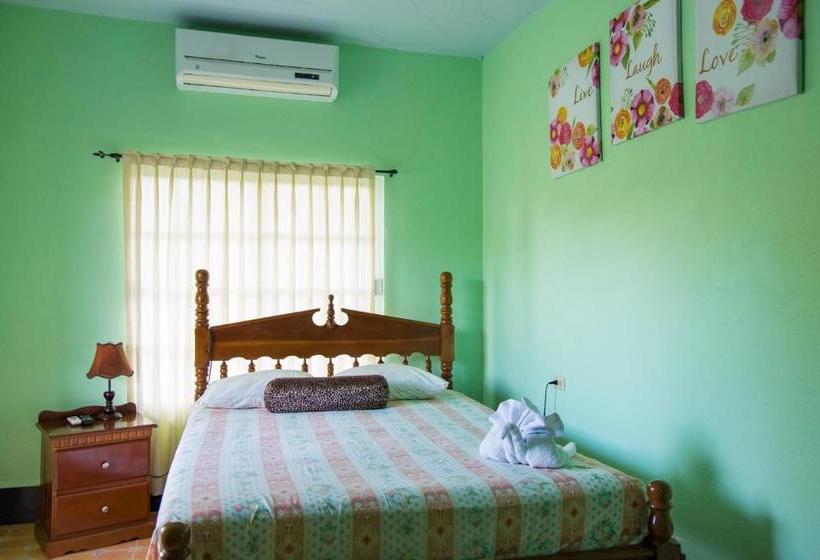 Hotelli River Park Inn