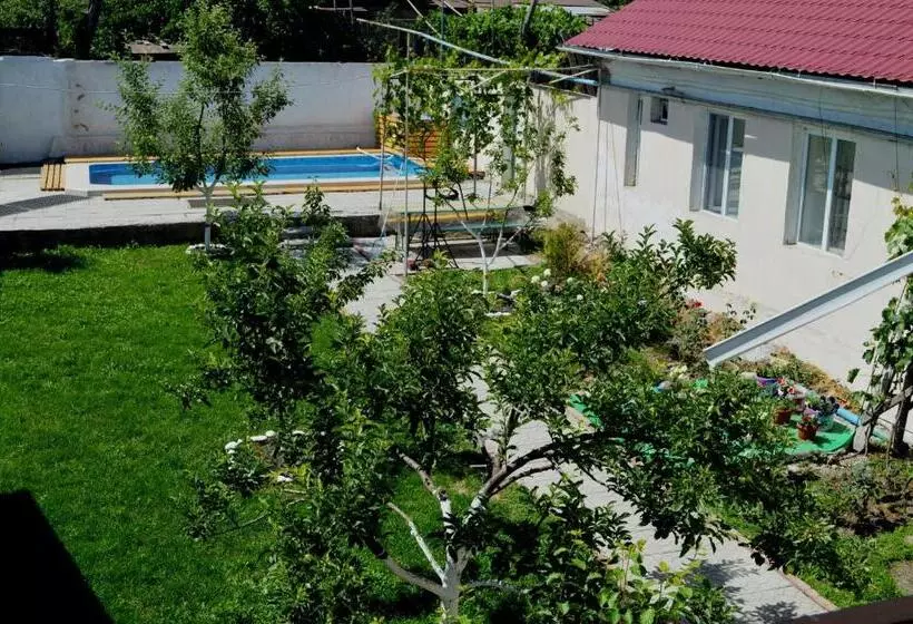 Tunduk Hostel