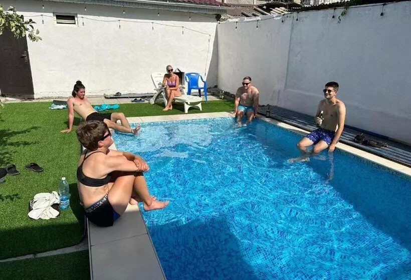 Tunduk Hostel