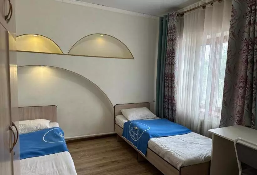 Tunduk Hostel