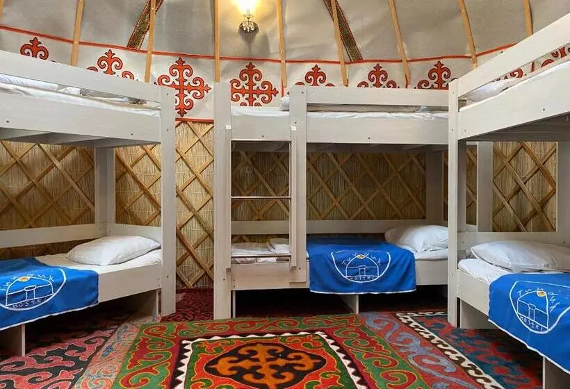 Tunduk Hostel