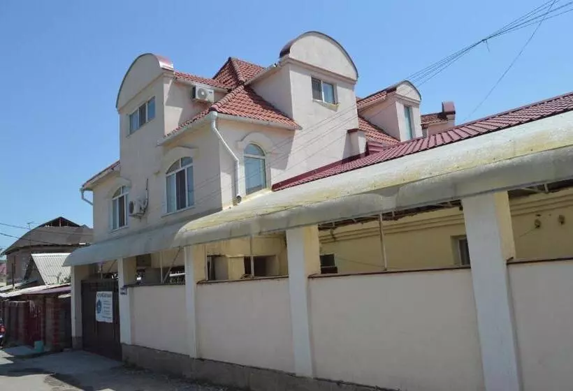 Tunduk Hostel