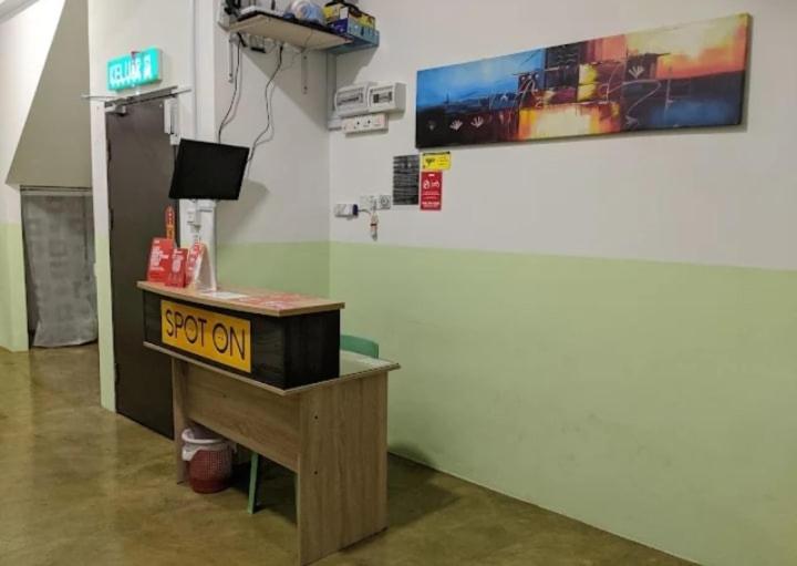 Hotel Spot On 90808 Night Stayin2