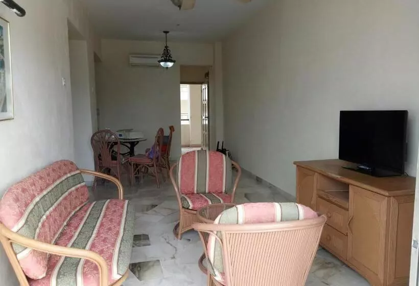 Ruiyas Sea View Condominium Portdickson