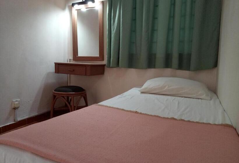 Ruiyas Sea View Condominium Portdickson