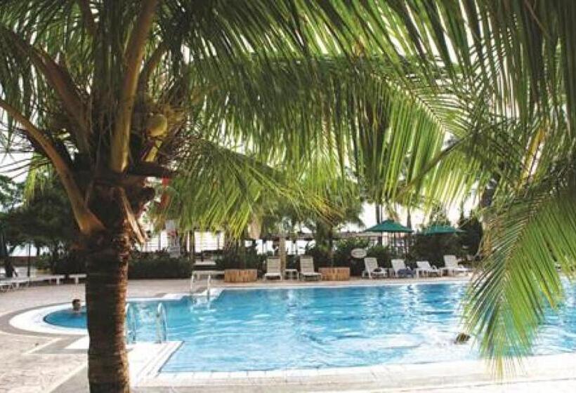 Ruiyas Sea View Condominium Portdickson