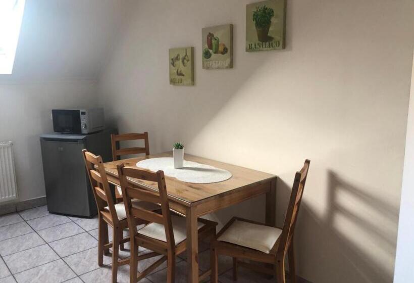 Bed and Breakfast Judit Vendégház