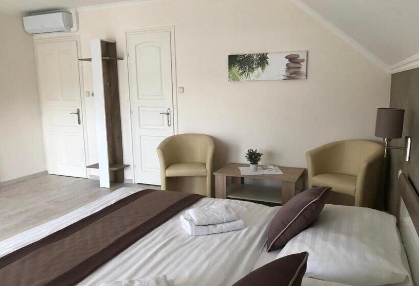 Bed and Breakfast Judit Vendégház