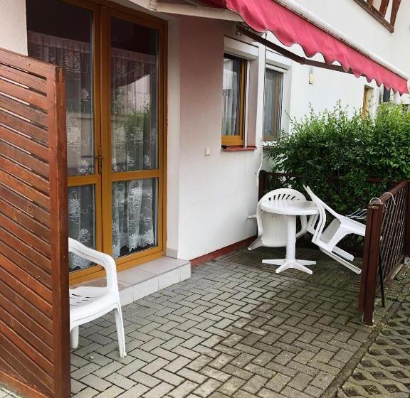 تختخواب و صبحانه Major Panzió és étterem