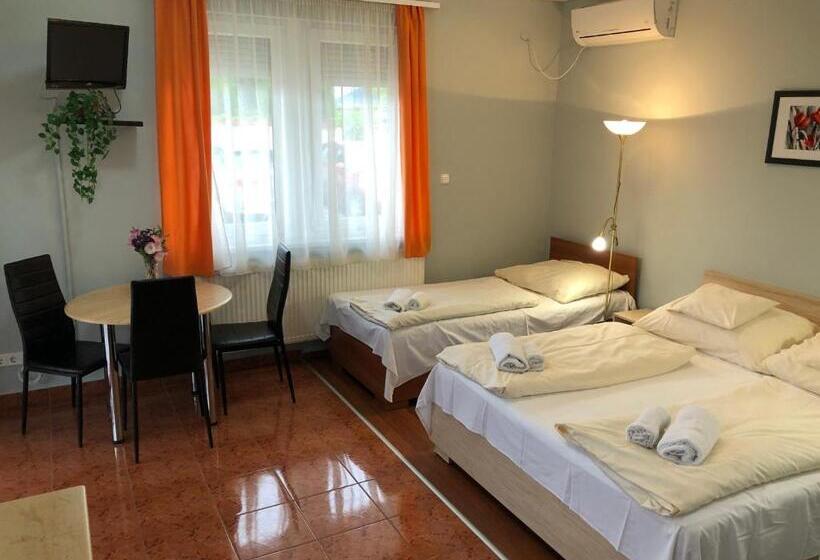 تختخواب و صبحانه Major Panzió és étterem