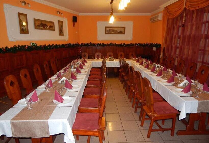 تختخواب و صبحانه Major Panzió és étterem