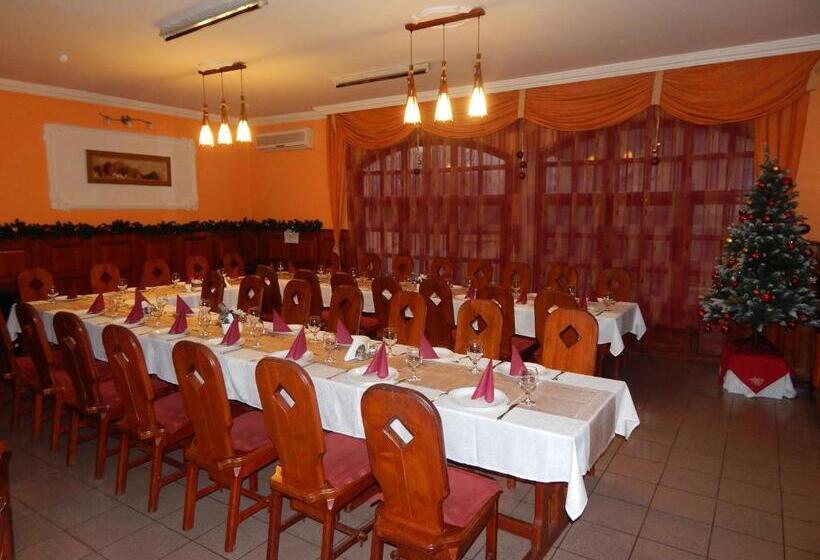 تختخواب و صبحانه Major Panzió és étterem