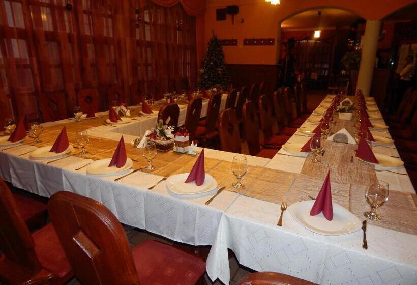 تختخواب و صبحانه Major Panzió és étterem