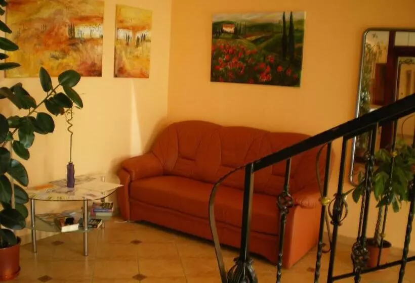 تختخواب و صبحانه Mediterrán Apartmanok Harkány