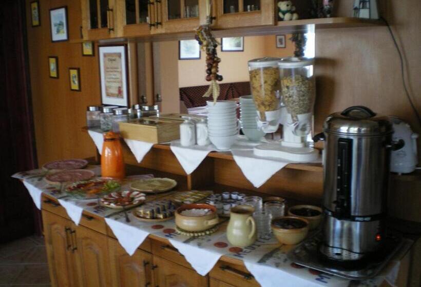 مبيت وإفطار Mediterrán Apartmanok Harkány