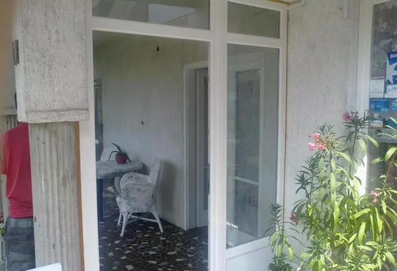 Aamiaismajoitus (B&B) Rózsa Panzió