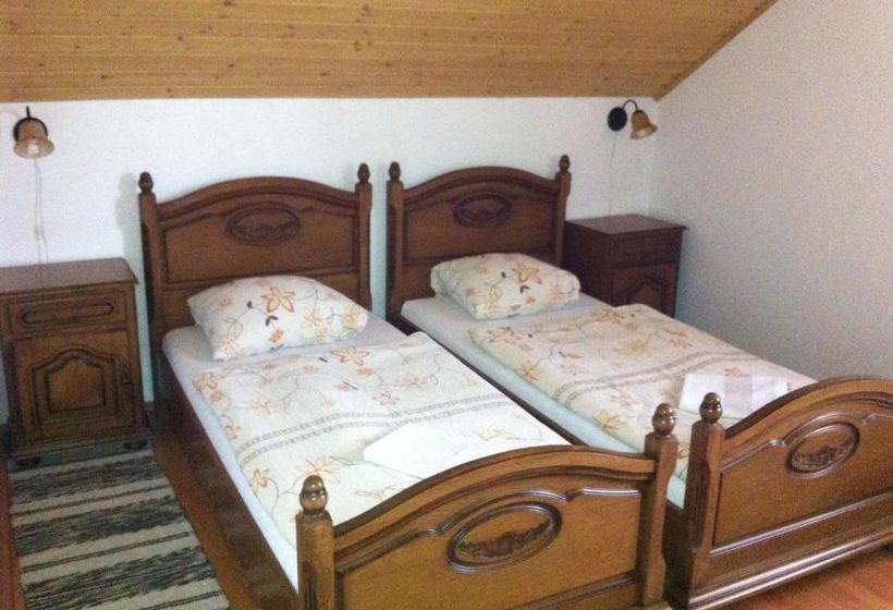 Bed and Breakfast Sarokhaz Panzio